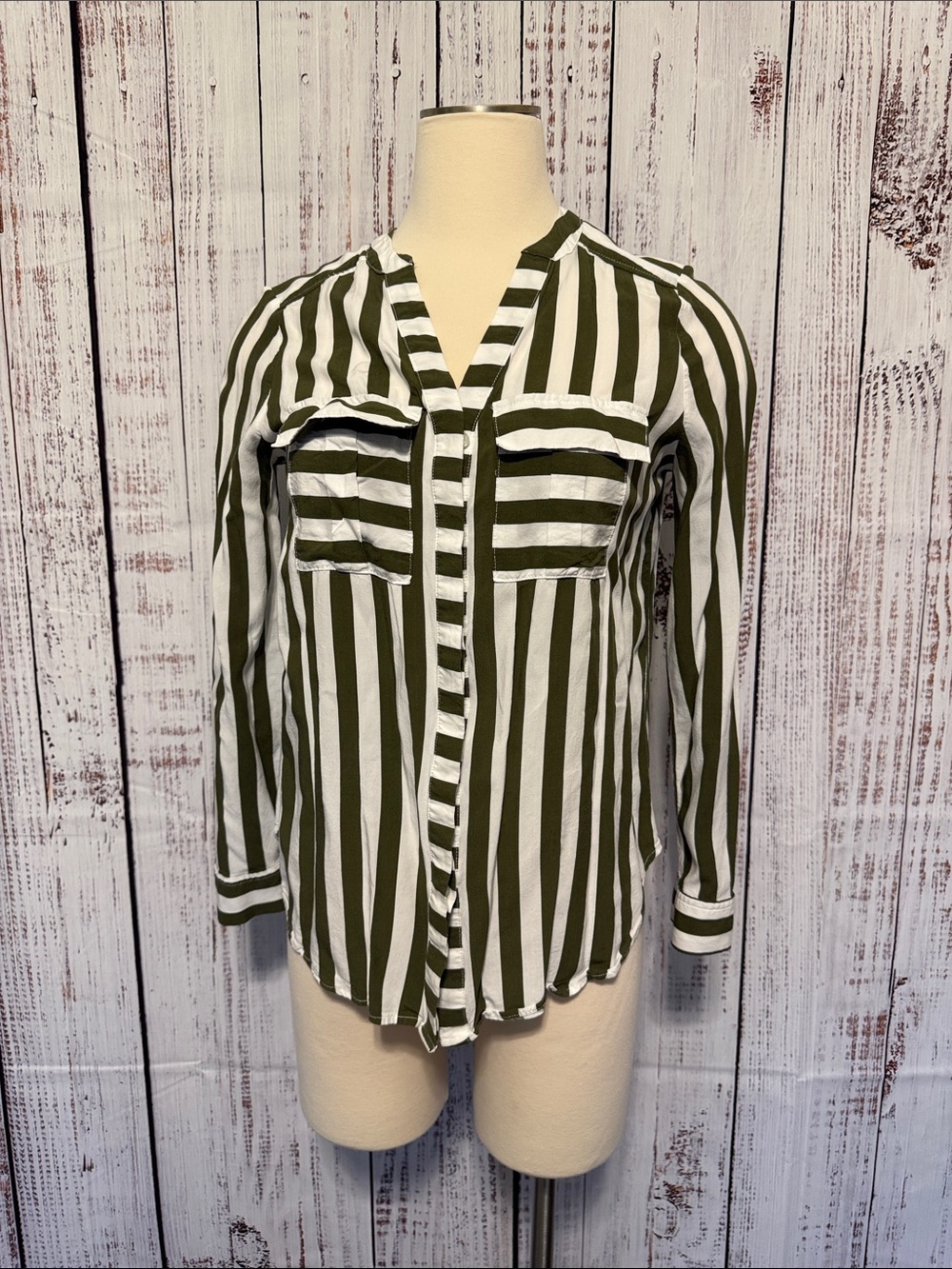 a.n.a‎ Olive Green & White Vertical Stripe Button-Front Shirt